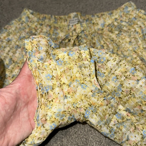 American Eagle 🦅 XS flowy floral shorts - Picture 3 of 5